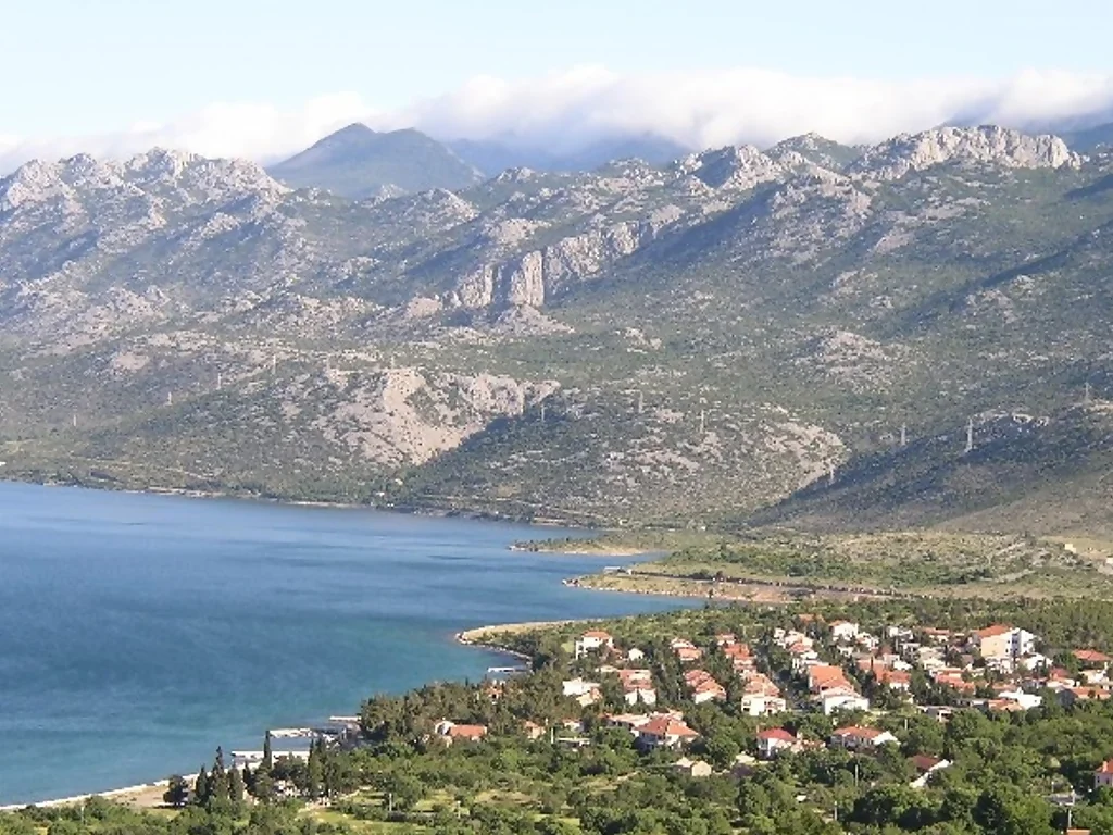  Starigrad 